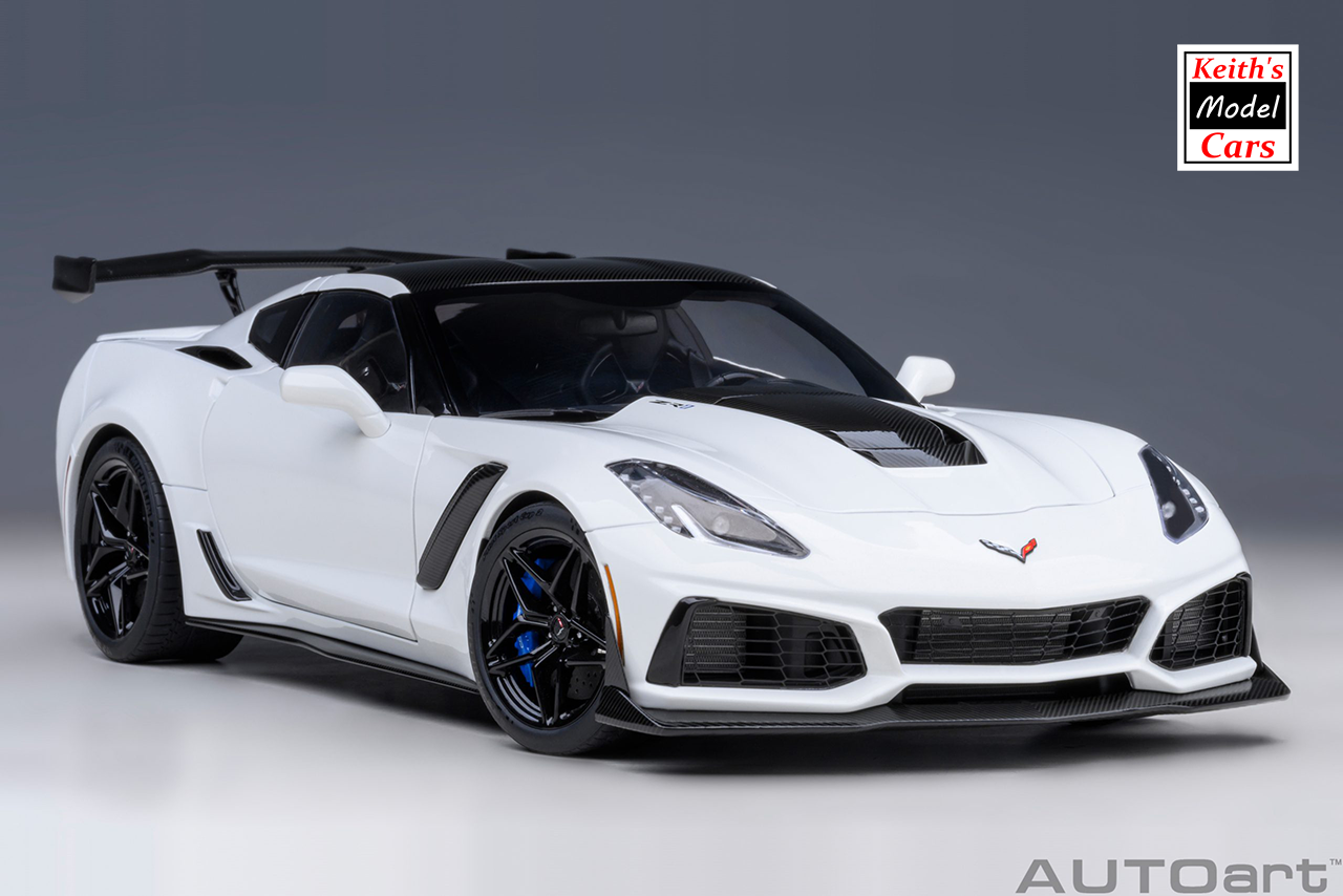 1:18 Scale AUTOart Models Chevrolet Corvette C7 ZR1 in