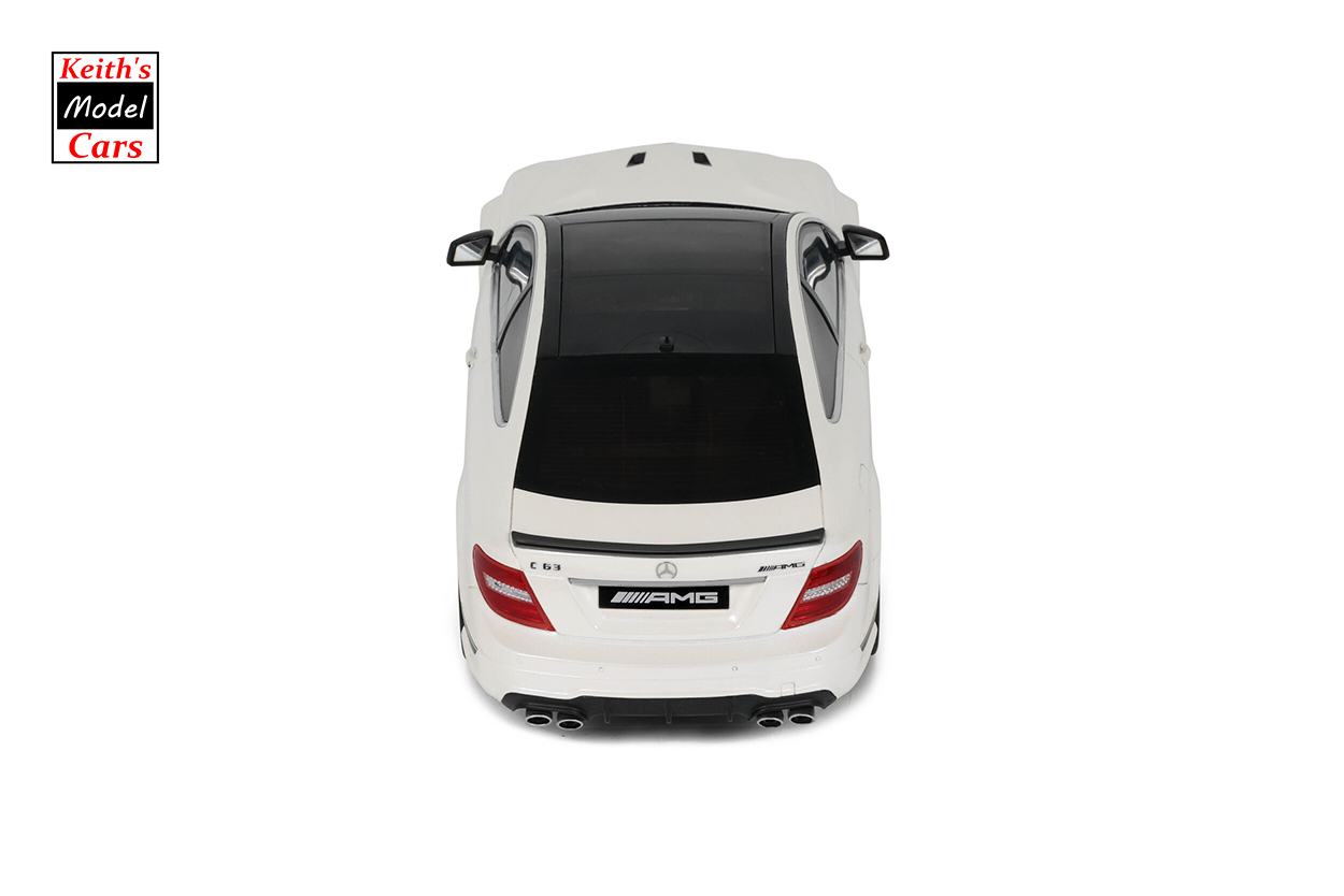 [Maßstab 1:18] Mercedes-Benz C63 AMG – Edition 507 in Diamantweiß von GT Spirit 
