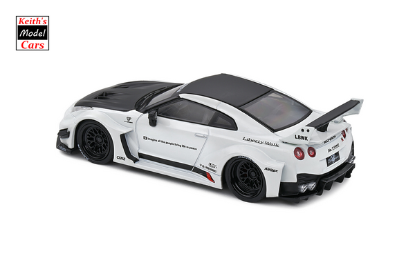 [1/43 Scale] LB-Silhouette Works GT 35GT-RR in White by Solido