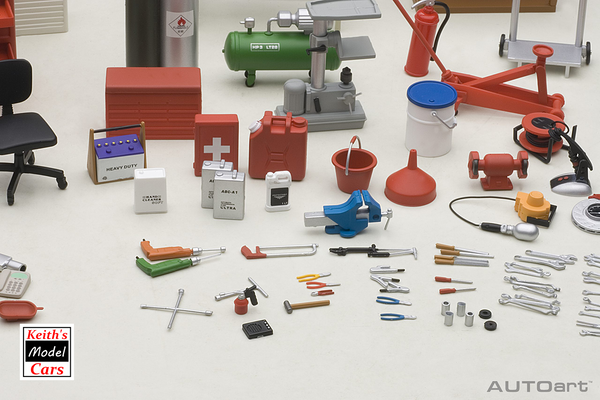 [1/18 Scale] Garage Kit Set by AUTOart Models