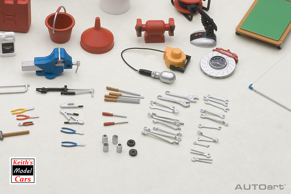 [1/18 Scale] Garage Kit Set by AUTOart Models