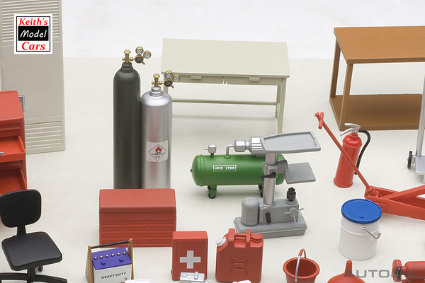 [1/18 Scale] Garage Kit Set by AUTOart Models