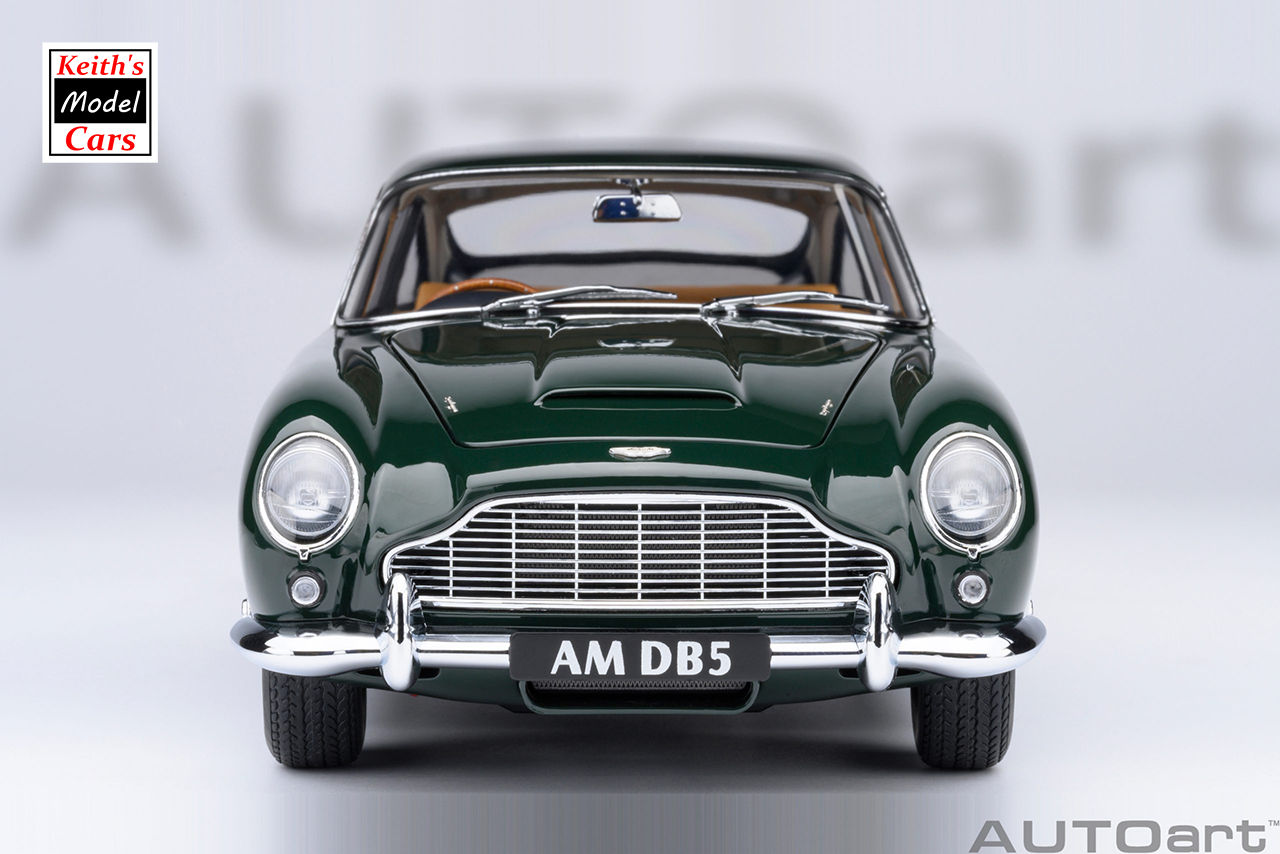 [Maßstab 1/18] Aston Martin DB5 in British Racing Green von AUTOart Models 