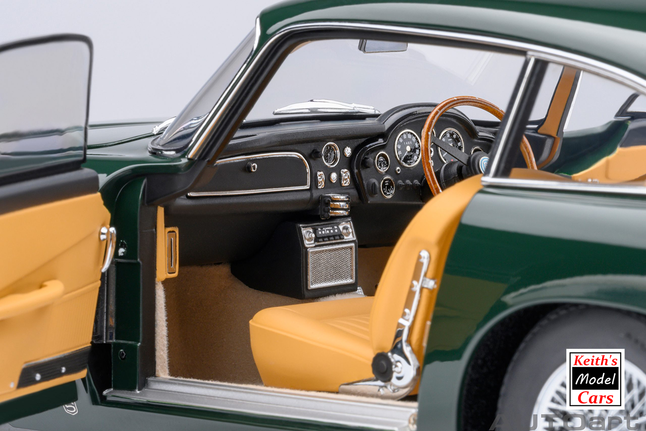 [Maßstab 1/18] Aston Martin DB5 in British Racing Green von AUTOart Models 