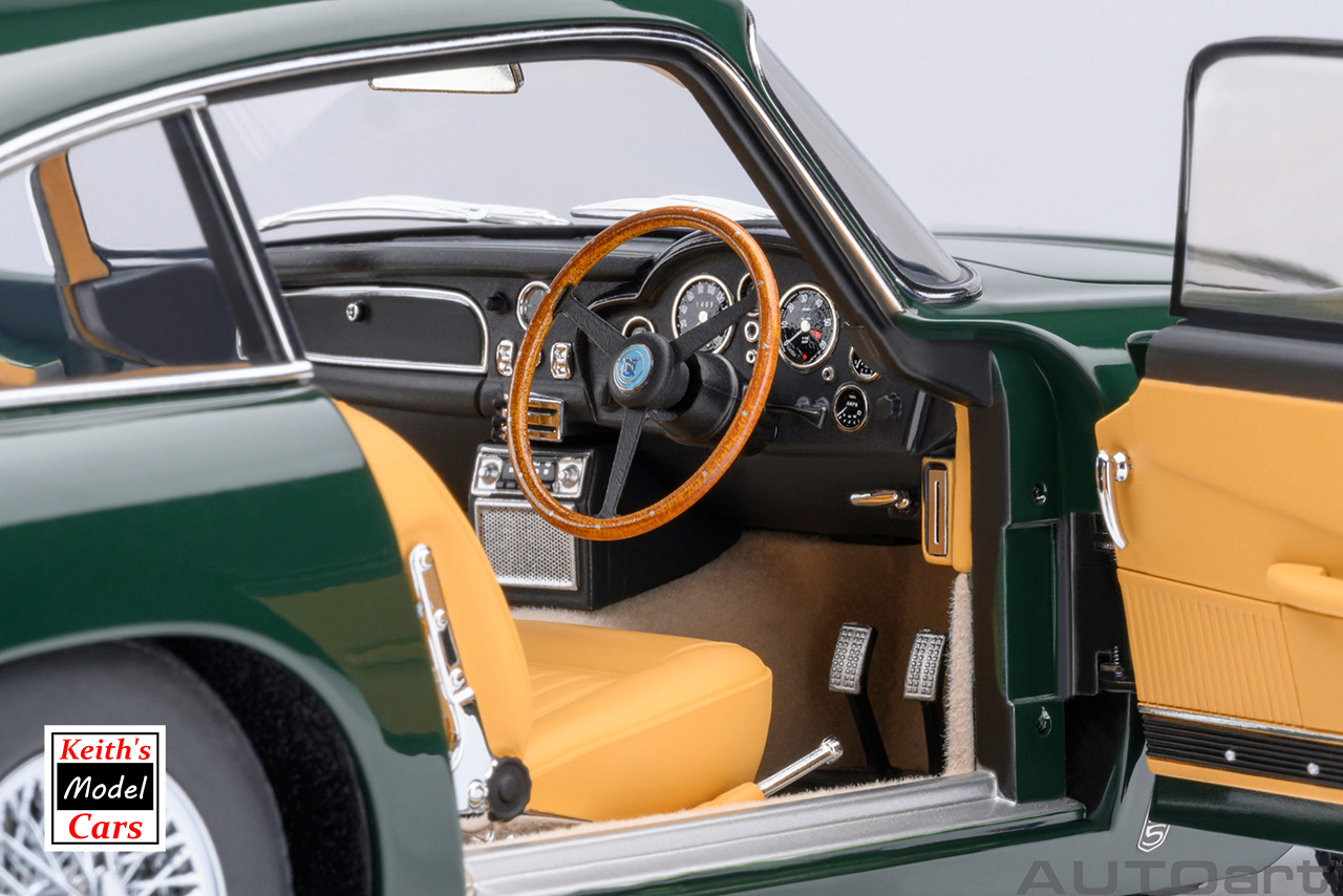[Maßstab 1/18] Aston Martin DB5 in British Racing Green von AUTOart Models 
