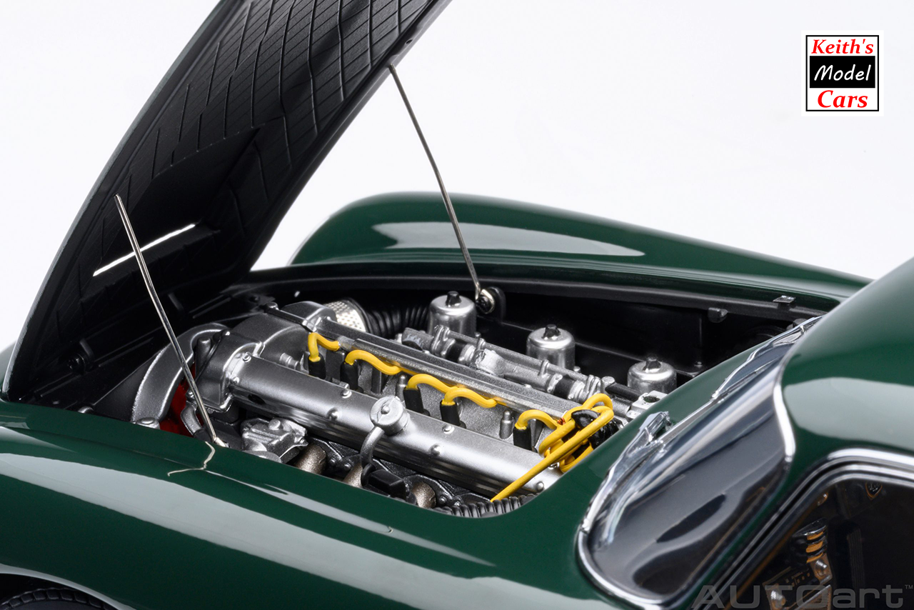 [Maßstab 1/18] Aston Martin DB5 in British Racing Green von AUTOart Models 