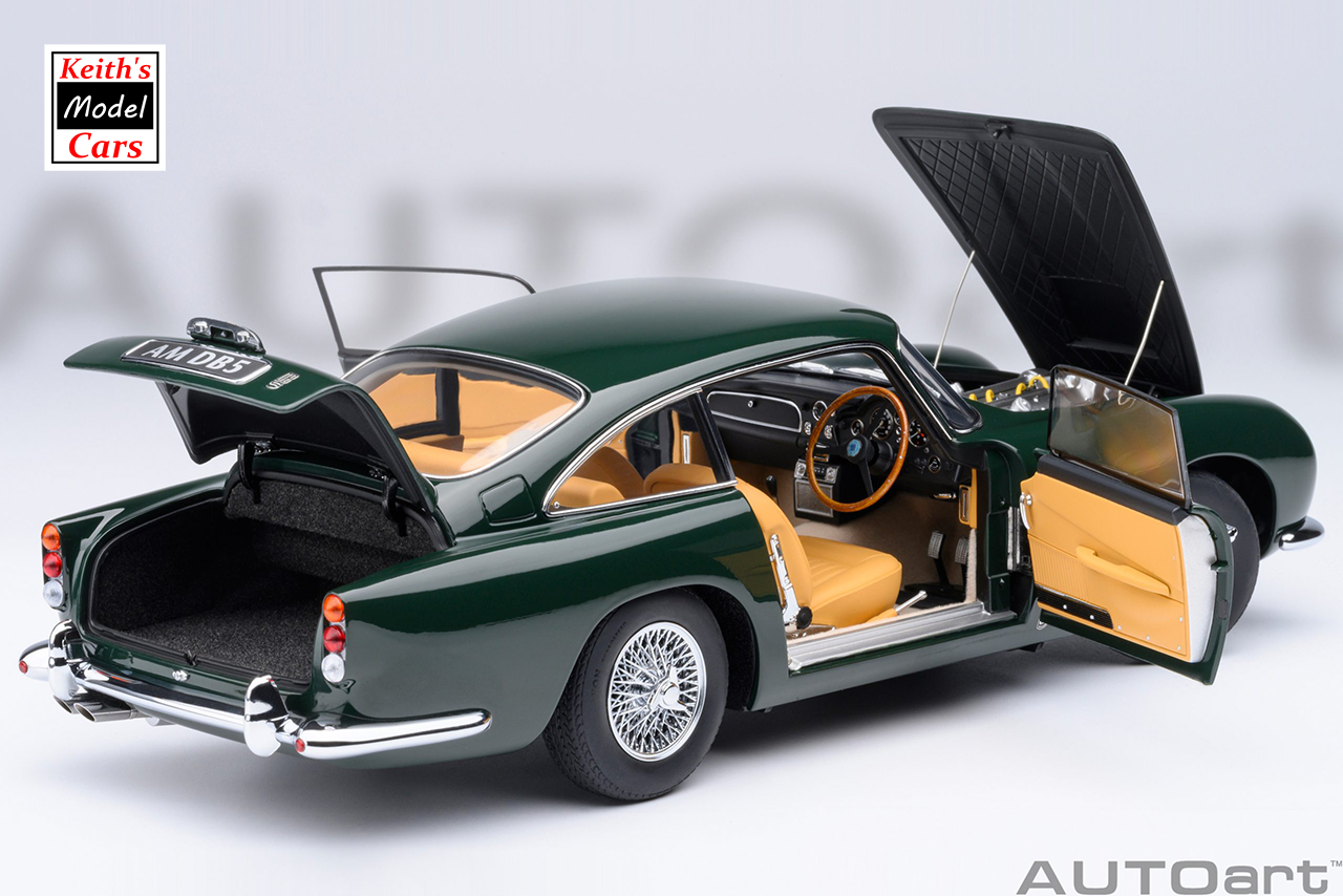 [Maßstab 1/18] Aston Martin DB5 in British Racing Green von AUTOart Models 