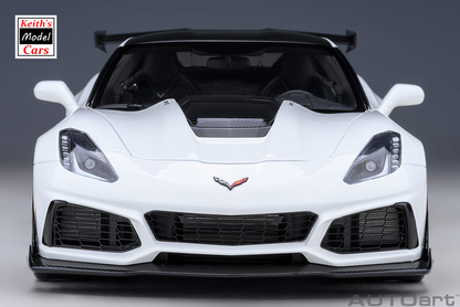 [Maßstab 1/18] Chevrolet Corvette C7 ZR1 in Arctic White von AUTOart Models 