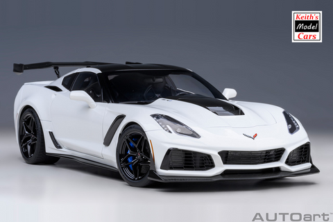 [1/18 Scale] Chevrolet Corvette C7 ZR1 in Arctic White by AUTOart Models