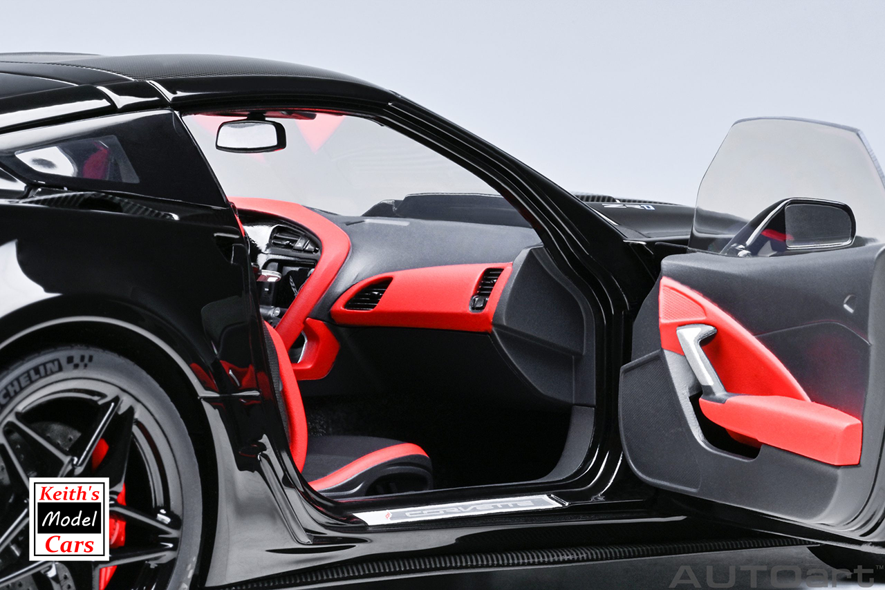 [Maßstab 1/18] Chevrolet Corvette C7 ZR1 in Schwarz von AUTOart Models 