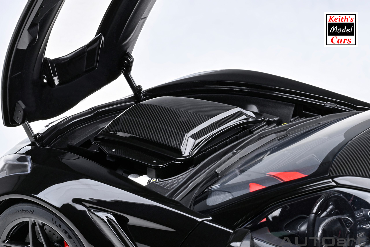 [Maßstab 1/18] Chevrolet Corvette C7 ZR1 in Schwarz von AUTOart Models 