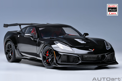 [1/18 Scale] Chevrolet Corvette C7 ZR1 in Black by AUTOart Models