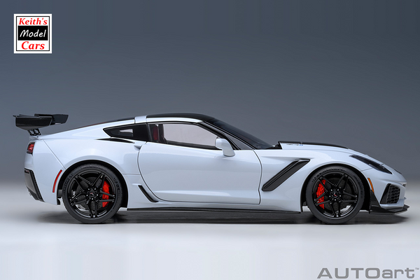 [1/18 Scale] Chevrolet Corvette C7 ZR1 in Ceramic Matrix Grey Metallic by AUTOart Models