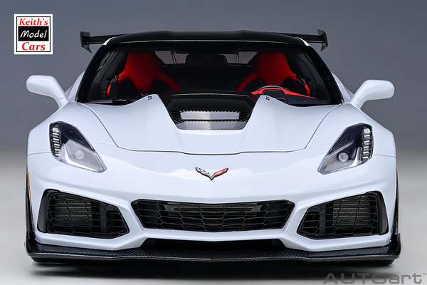 [1/18 Scale] Chevrolet Corvette C7 ZR1 in Ceramic Matrix Grey Metallic by AUTOart Models