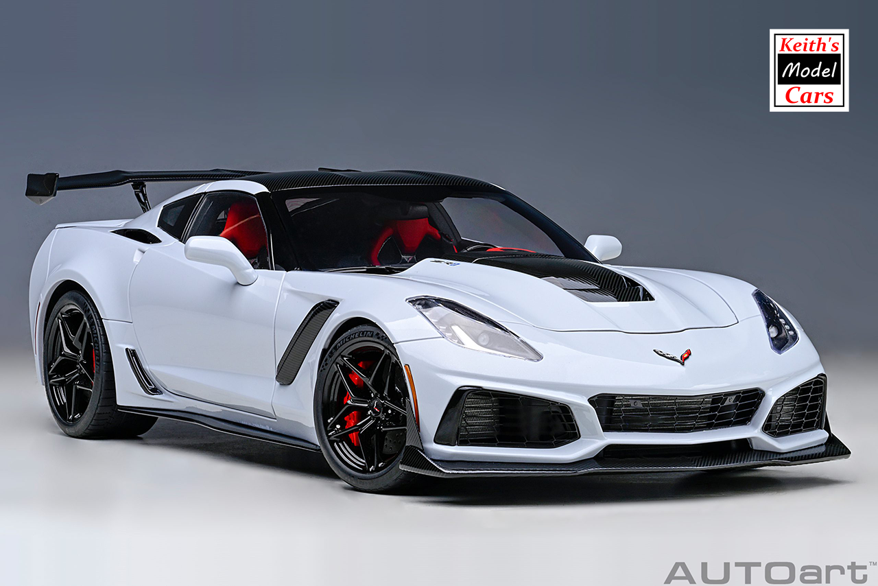 [1/18 Scale] Chevrolet Corvette C7 ZR1 in Ceramic Matrix Grey Metallic by AUTOart Models