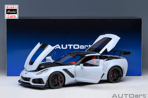 [1/18 Scale] Chevrolet Corvette C7 ZR1 in Ceramic Matrix Grey Metallic by AUTOart Models