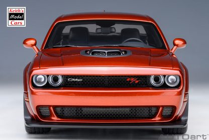 [Maßstab 1/18] Dodge Challenger R/T Scat Pack Shaker Widebody 2022 in Sinamon Stick von AUTOart Models 