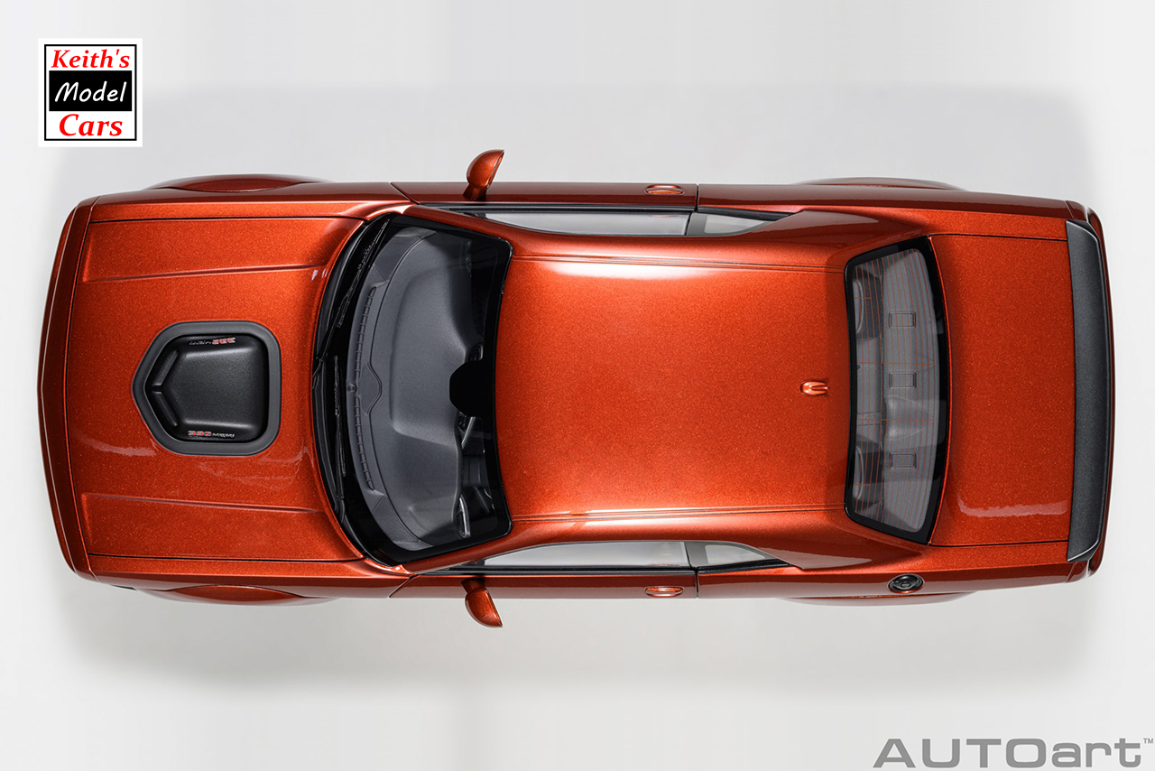 [Maßstab 1/18] Dodge Challenger R/T Scat Pack Shaker Widebody 2022 in Sinamon Stick von AUTOart Models 
