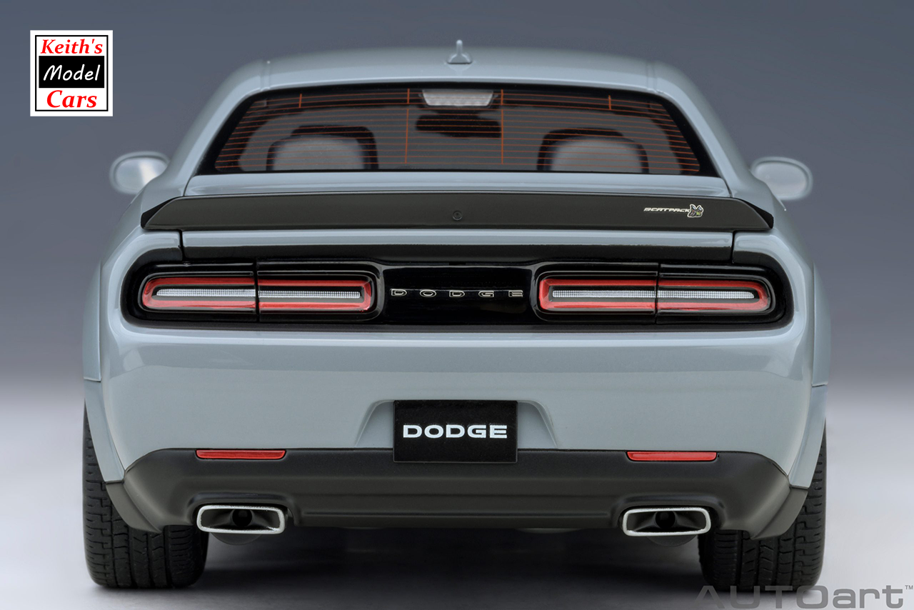 1/18 Scale Challenger R/T Scat Pack Widebody Grey