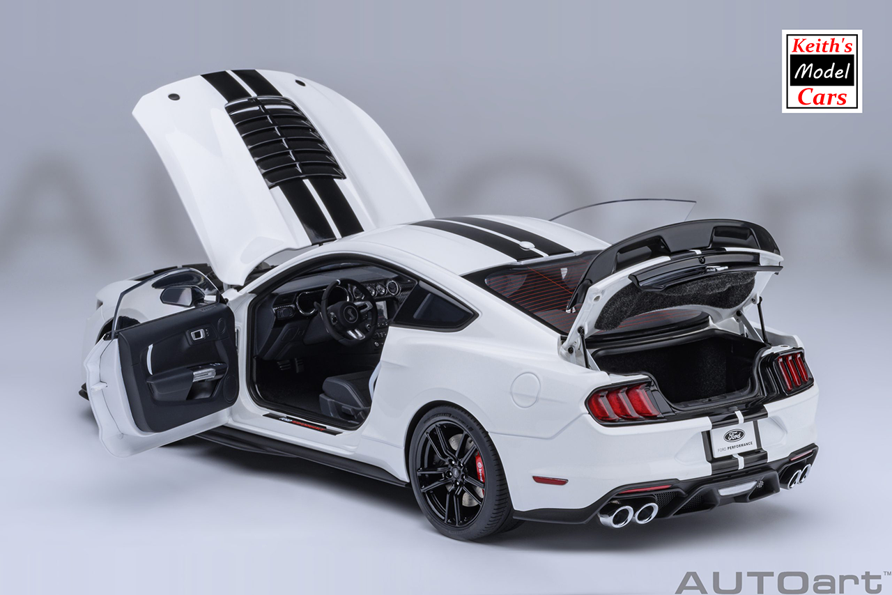 [1/18 Scale] Ford Mustang Shelby GT500 in Oxford White by AUTOart Models