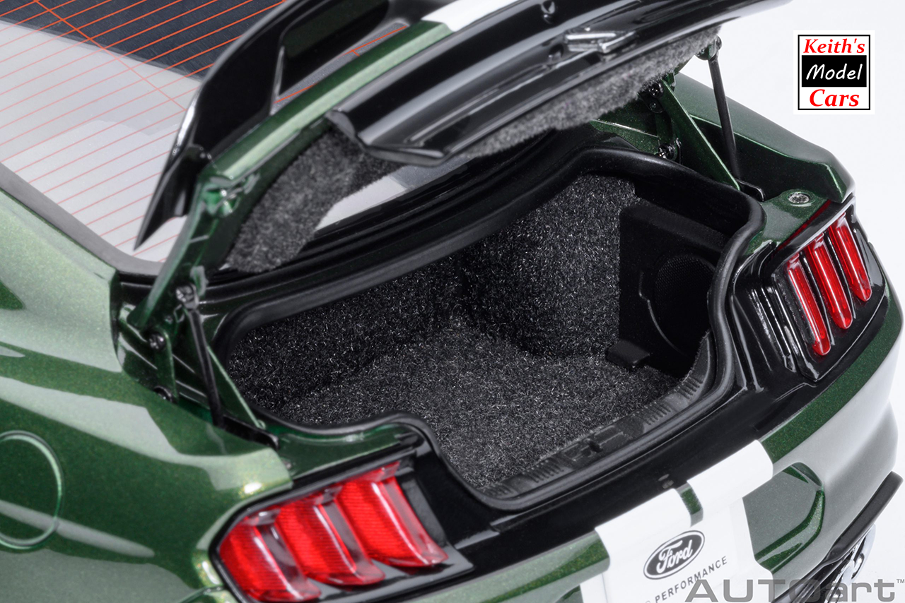 [1/18 Scale] Ford Mustang Shelby GT500 in Eruption Green by AUTOart Models