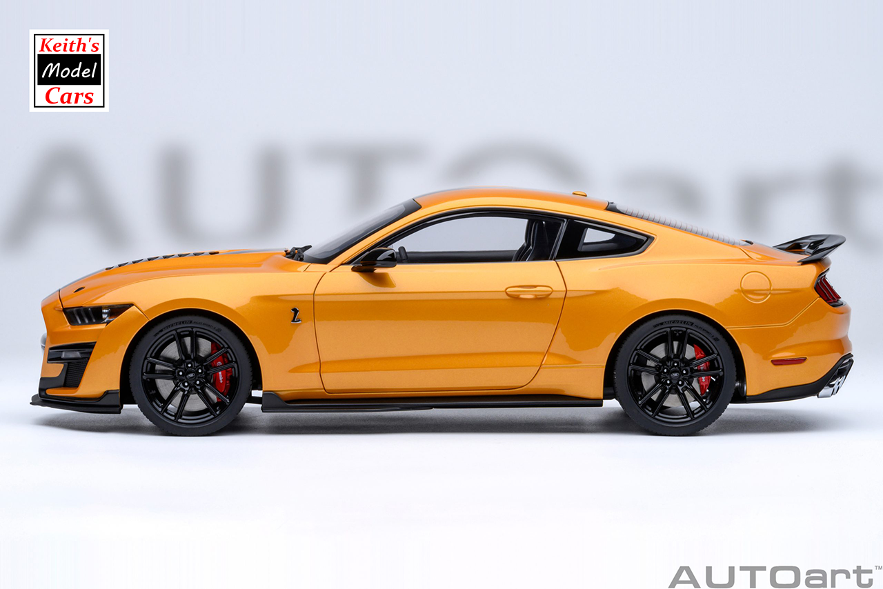 [1/18 Scale] Ford Mustang Shelby GT500 in Cyber Orange by AUTOart Models