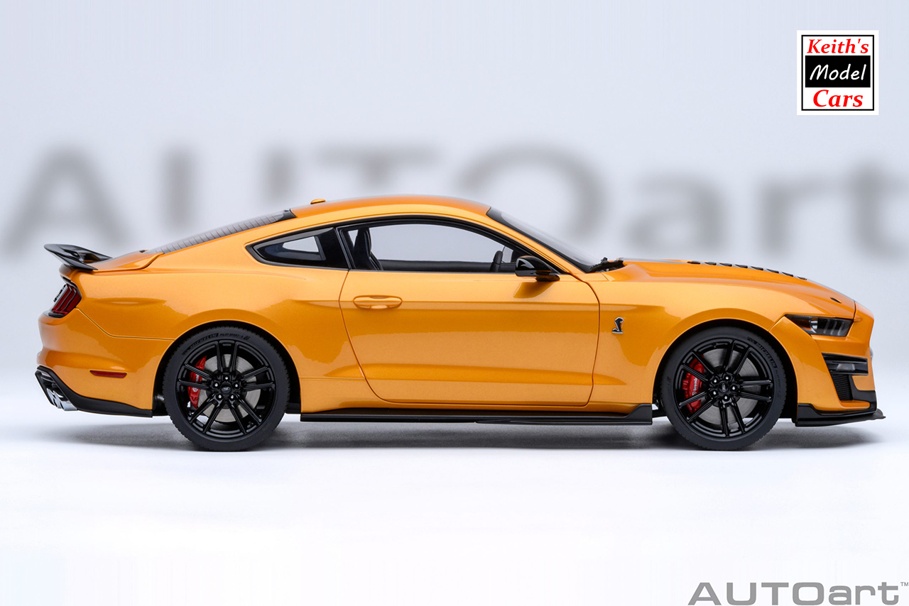 [1/18 Scale] Ford Mustang Shelby GT500 in Cyber Orange by AUTOart Models