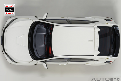 [1/18 Scale] Honda Civic Type R (FK8) 2021 in Championship White by AUTOart Models