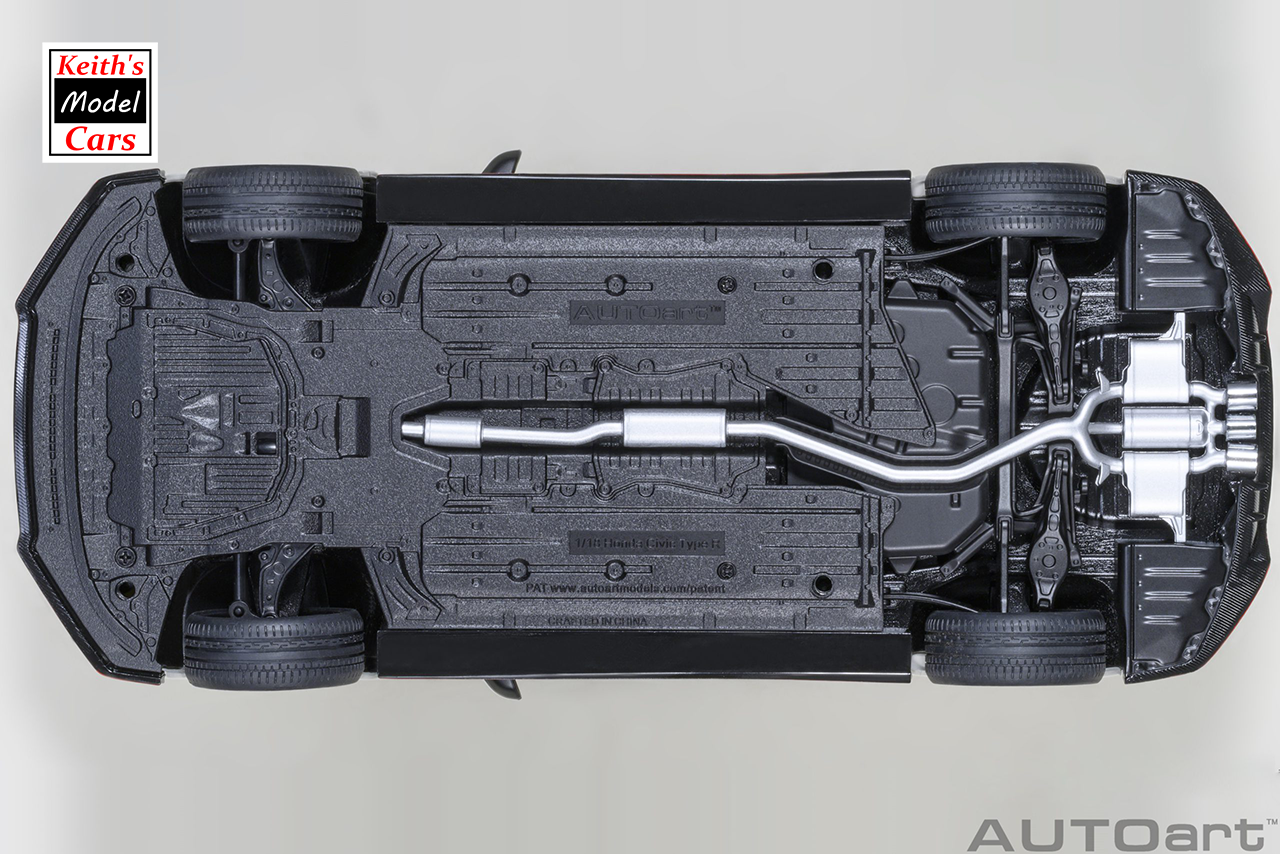 [1/18 Scale] Honda Civic Type R (FK8) 2021 in Championship White by AUTOart Models