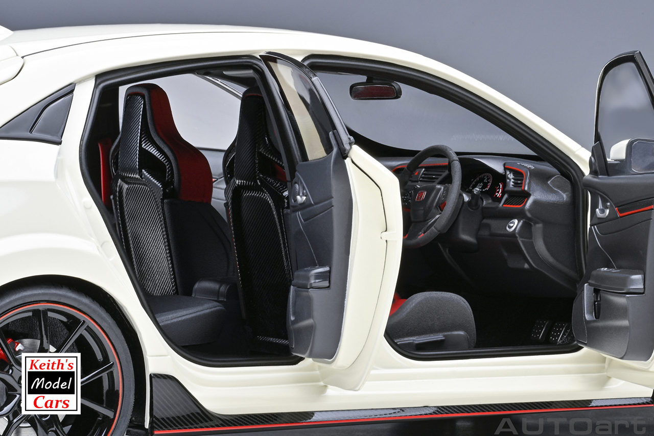 [1/18 Scale] Honda Civic Type R (FK8) 2021 in Championship White by AUTOart Models