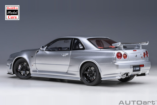 1/18 AUTOart Nissan