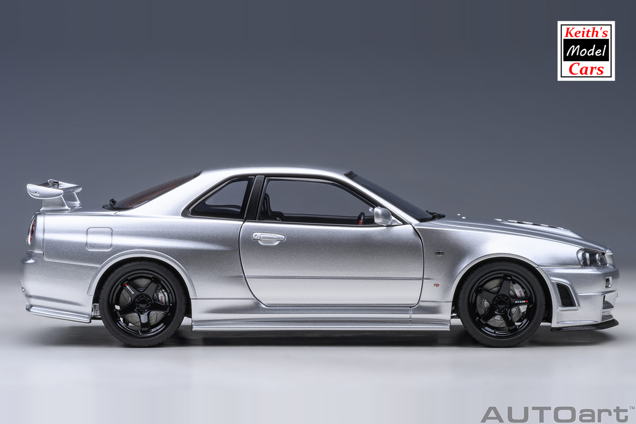 Nissan Skyline GT-R R34 1/18 スケールモデル 71dhVzIsznL._AC_SY200_QL15_.jpg