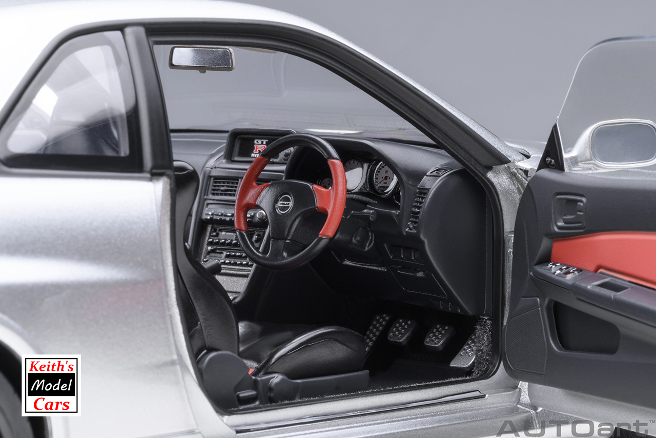 [Maßstab 1/18] Nissan Skyline GT-R (R34) Z-Tune in Z-Tune Silber von AUTOart Models 