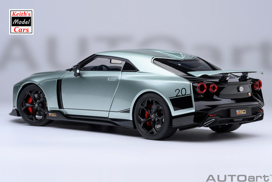 [Maßstab 1/18] Nissan GT-R50 von Italdesign in Metallic-Grün/Schwarz von AUTOart Models 