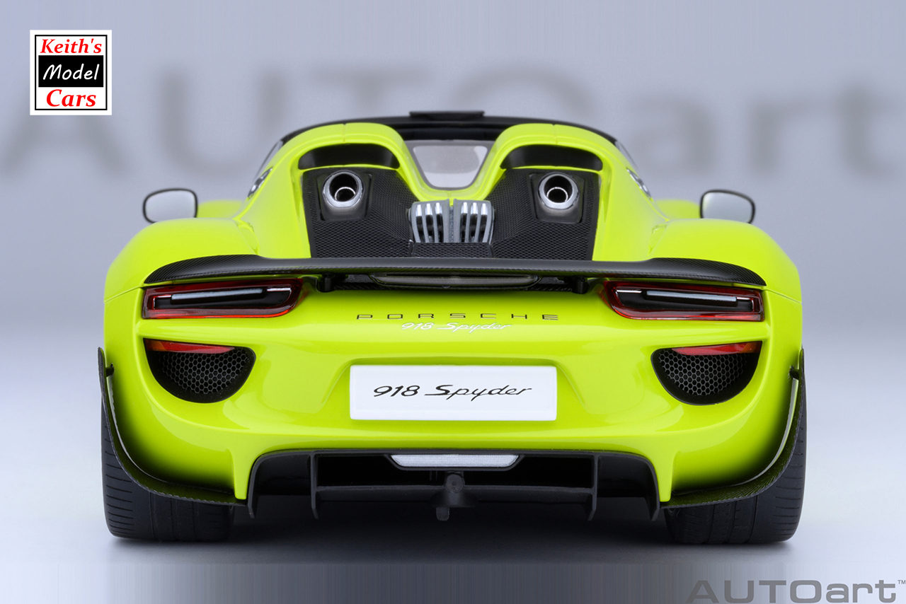 [Maßstab 1/18] Porsche 918 Spyder Weissach-Paket in Acid Green von AUTOart Models 