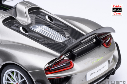 [Maßstab 1/18] Porsche 918 Spyder Weissach-Paket in Liquid Metal Silver von AUTOart Models 