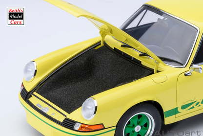 [Maßstab 1/18] Porsche 911 Carrera 2.7 RS in Hellgelb mit grünen Streifen von AUTOart Models 
