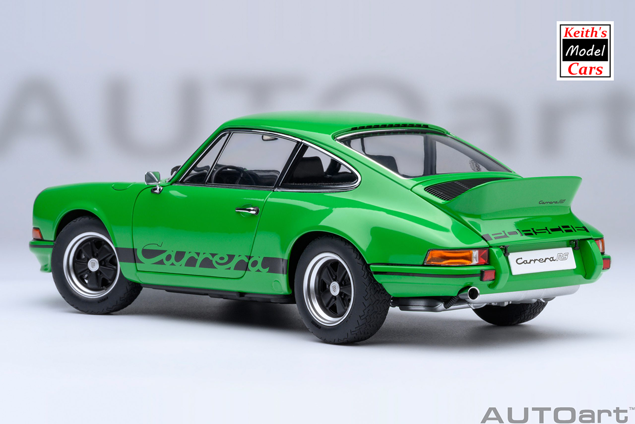 [Maßstab 1/18] Porsche 911 Carrera 2.7 RS in Viperngrün mit schwarzen Streifen von AUTOart Models 