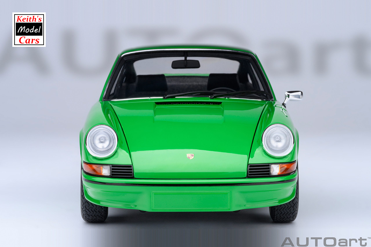 [Maßstab 1/18] Porsche 911 Carrera 2.7 RS in Viperngrün mit schwarzen Streifen von AUTOart Models 