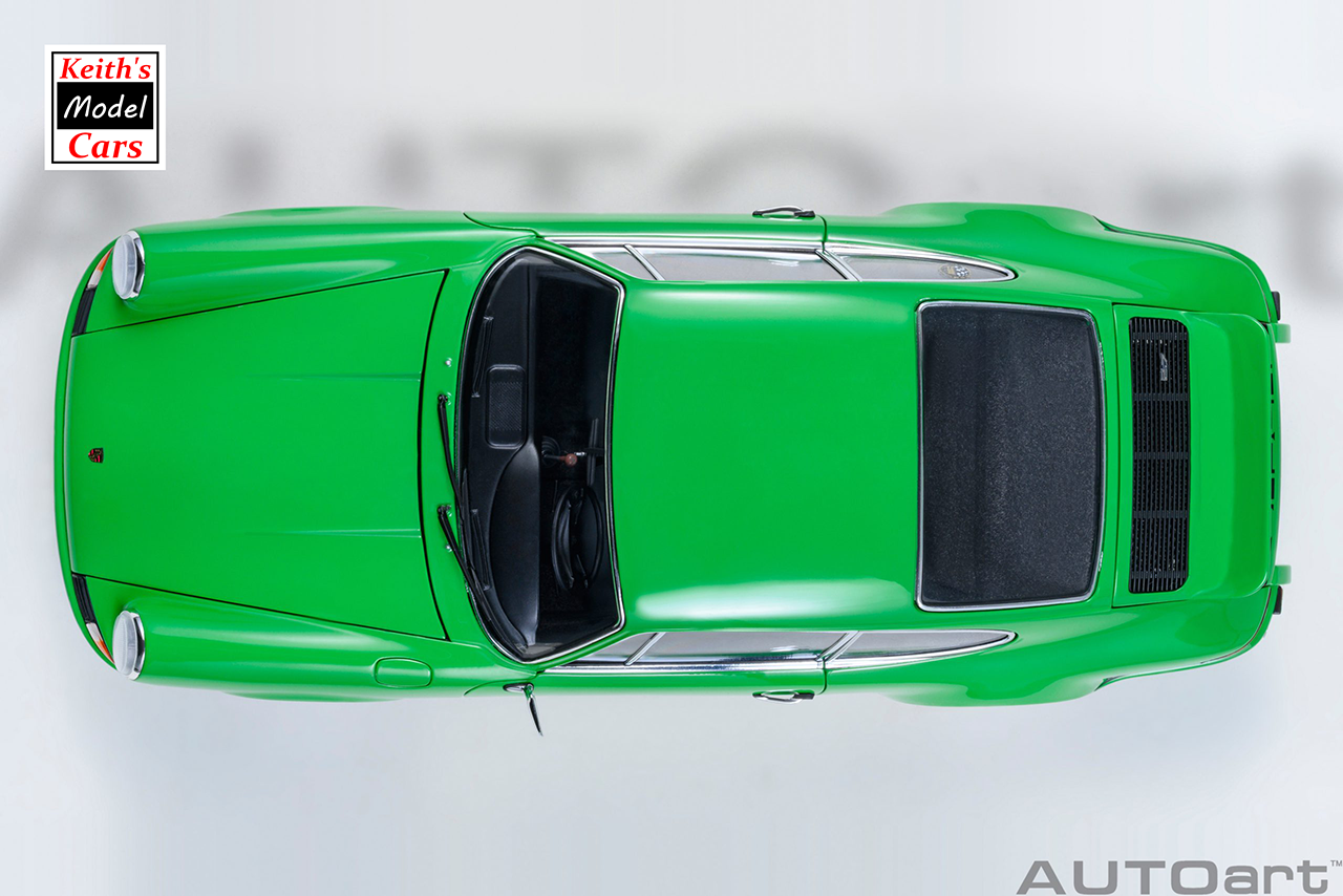 [Maßstab 1/18] Porsche 911 Carrera 2.7 RS in Viperngrün mit schwarzen Streifen von AUTOart Models 