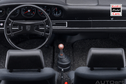 [Maßstab 1/18] Porsche 911 Carrera 2.7 RS in Viperngrün mit schwarzen Streifen von AUTOart Models 