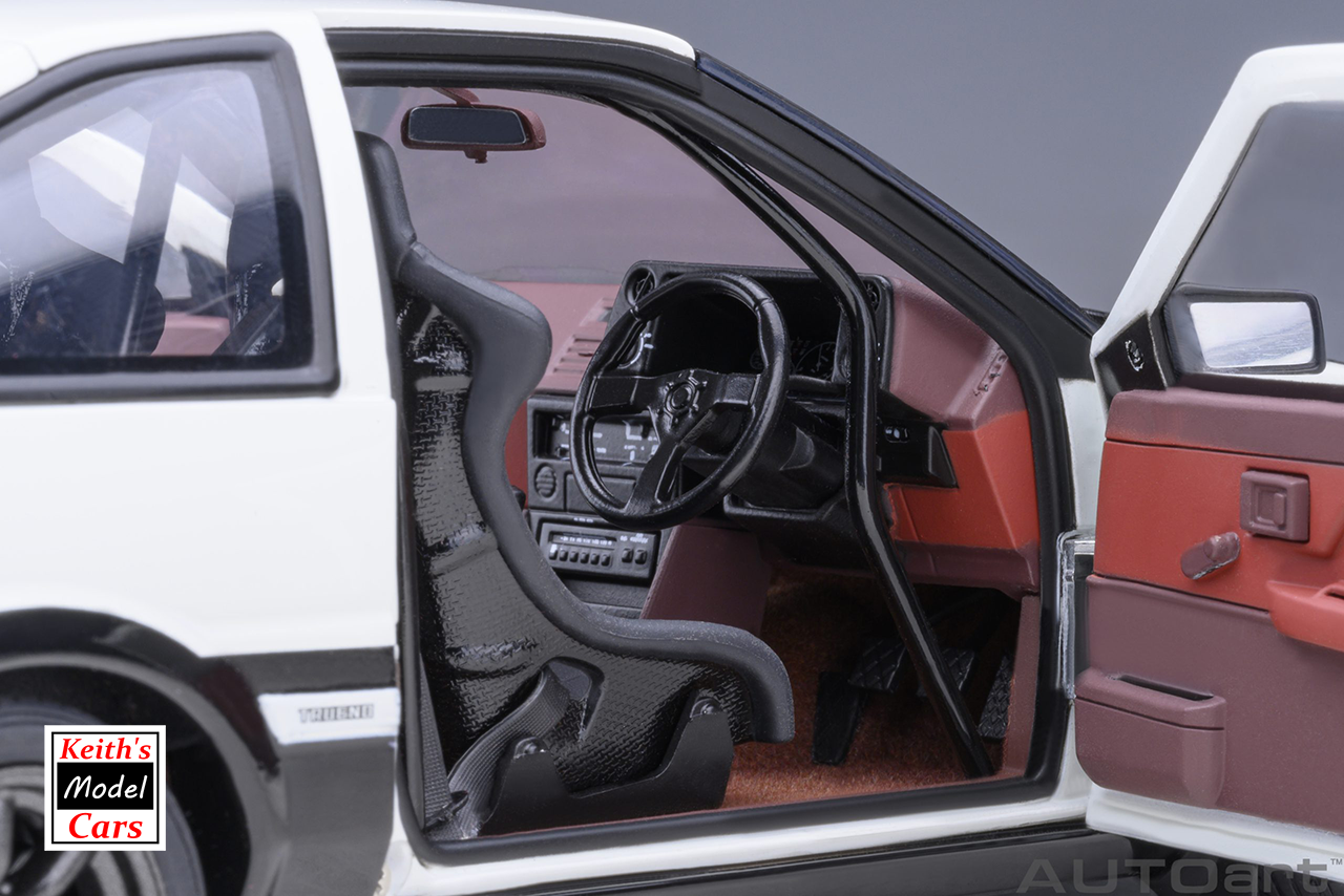 [Maßstab 1:18] Toyota Sprinter Trueno (AE86) – „Project D“ – Endversion von AUTOart Models 