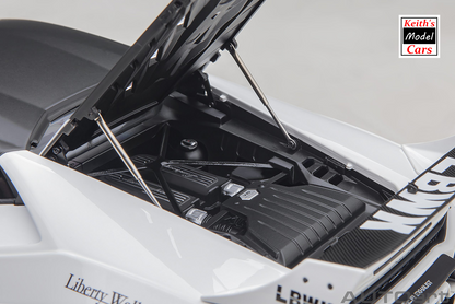 [Maßstab 1/18] Liberty Walk LB Silhouette Lamborghini Huracan GT in Weiß von AUTOart Models 