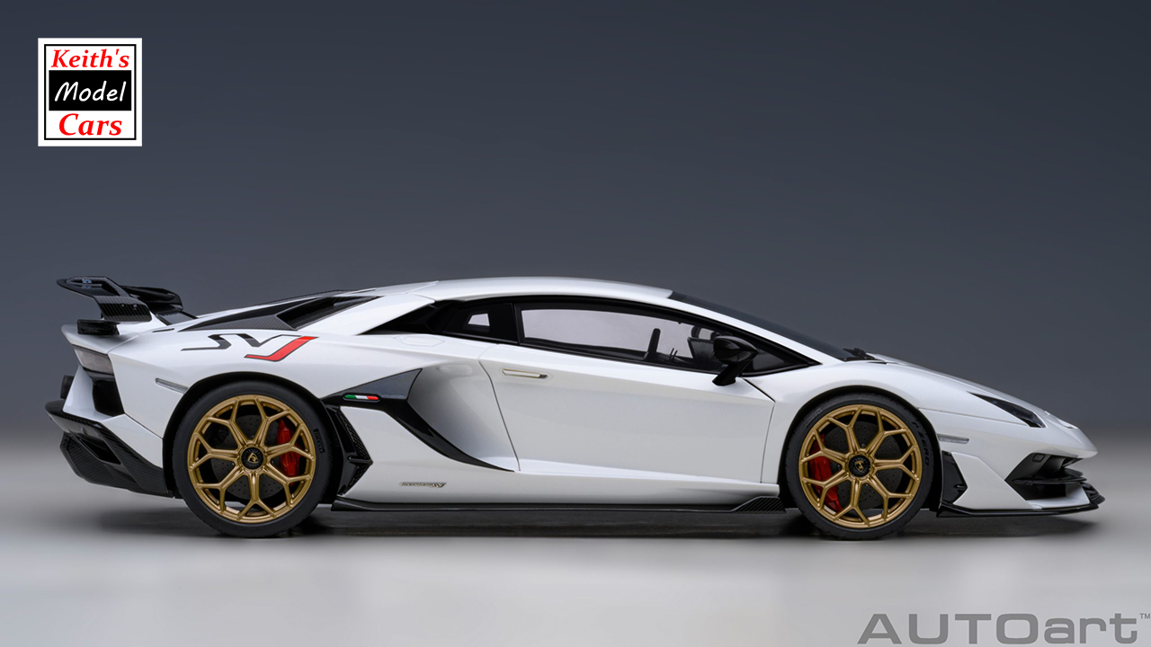 1/18 Aventador SVJ White