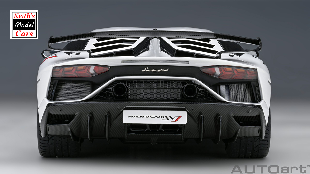 1/18 Aventsdor White