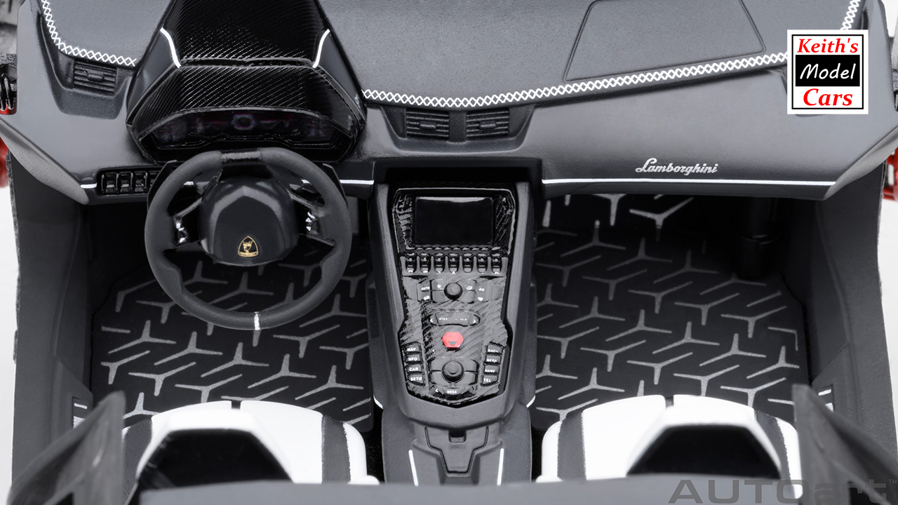 [Maßstab 1:18] Lamborghini Aventador SVJ in Bianco Asopo/Pearl White von AUTOart Models 