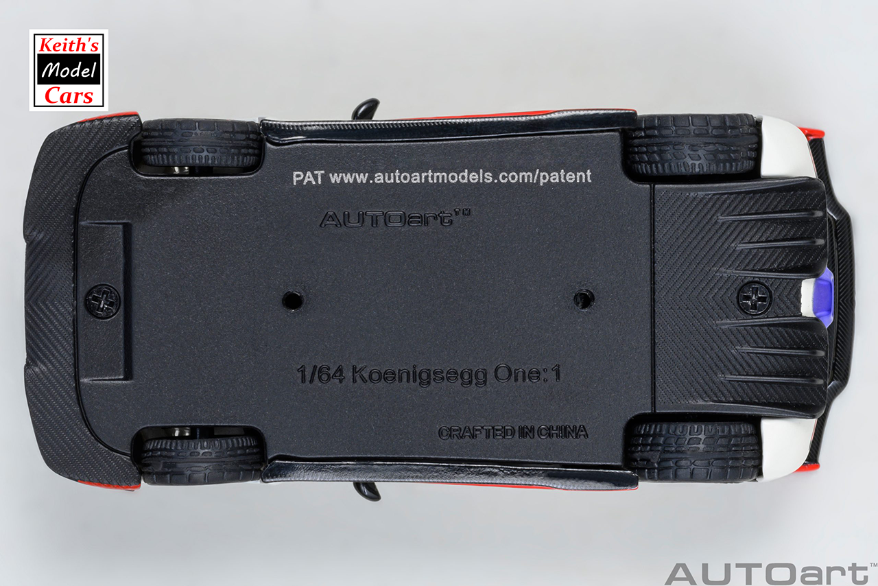 [Maßstab 1/64] Koenigsegg One:1 in Kieselweiß/Carbon von AUTOart Models 