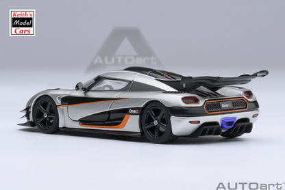 [Maßstab 1/64] Koenigsegg One:1 in Moon Grey/Carbon von AUTOart Models 