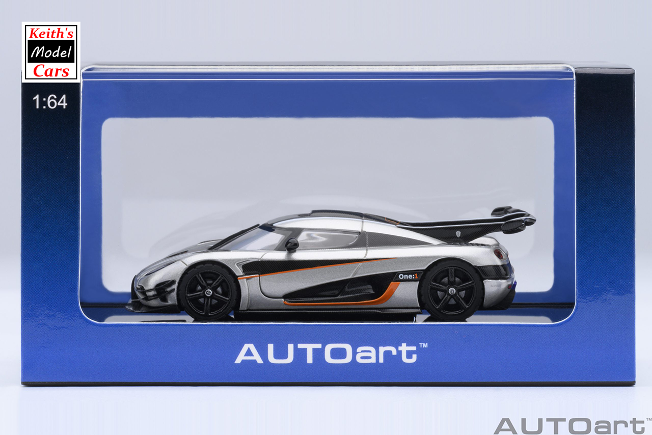 [Maßstab 1/64] Koenigsegg One:1 in Moon Grey/Carbon von AUTOart Models 