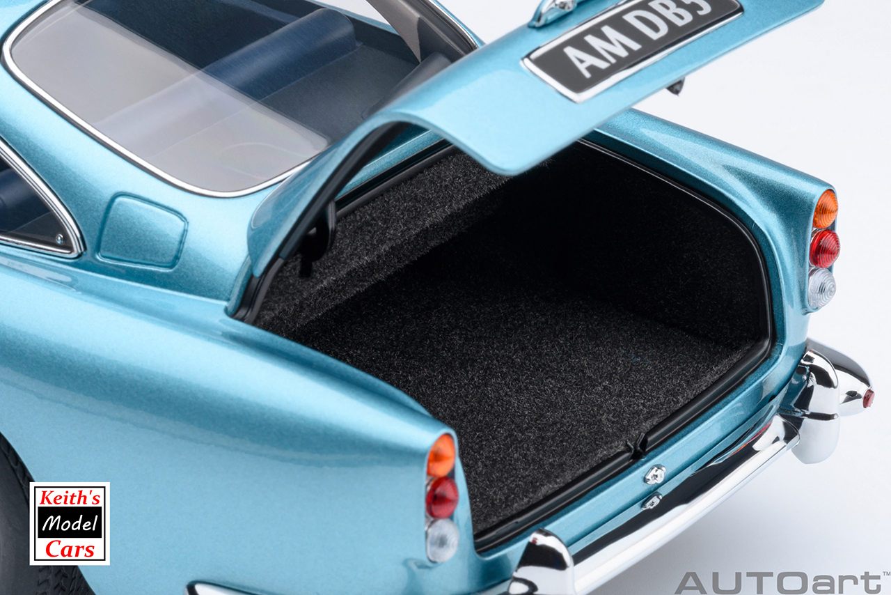 1:18 Scale AUTOart Models Aston Martin DB5 in Caribbean